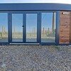 Module Préfabriqué de 13 m2 – Bardage Bois, Toit Plat + Façade Vitrée