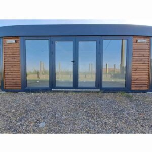 Module Préfabriqué de 13 m2 – Bardage Bois, Toit Plat + Façade Vitrée